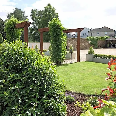Meadowside 4*
