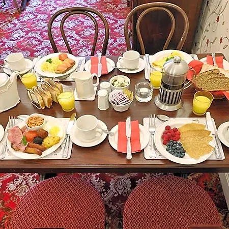 Meadowside Frühstückspension 4*